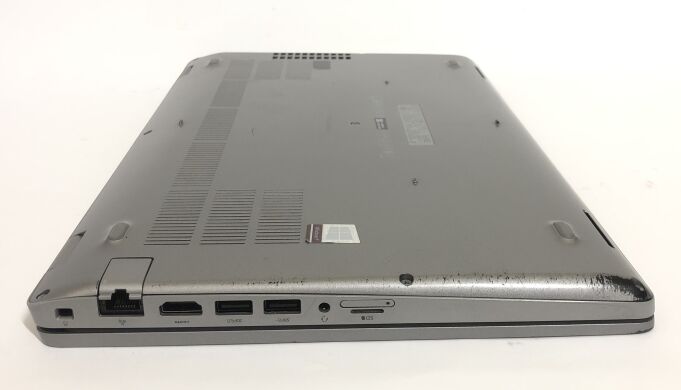 Мобільна робоча станція Б-клас Dell Precision 3551 / 15.6" (1920x1080) IPS / Intel Core i7-10750H (6 (12) ядер по 2.6 - 5.0 GHz) / 16 GB DDR4 / 256 GB SSD NVMe / nVidia Quadro P620, 4 GB GDDR5, 128-bit / WebCam / Win 10 Pro