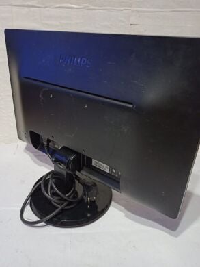 Комплект ПК: Viglen genie SFF / Intel Core 2 Quad Q6600 (4 ядра по 2.4 GHz) / 8 GB DDR3 / 250 GB HDD / Intel GMA Graphics X4500 / DVD-RW + Монітор Philips 226V4L / 22" (1920x1080) TN / 1x DVI, 1x VGA, 1x Audio / 2x 2W Комплект ПК: Viglen genie SFF / Intel Core 2 Quad Q6600 (4 ядра по 2.4 GHz) / 8 GB DDR3 / 250 GB HDD / Intel GMA Graphics X4500 / DVD-RW + Монітор Philips 226V4L / 22" (1920x1080) TN / 1x DVI, 1x VGA, 1x Audio / 2x 2W