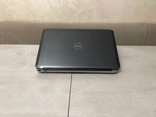 Ноутбук Dell Latitude E5530 / 15.6" (1366x768) TN LED / Intel Core i7-3540M (2 (4) ядра по 3.0 - 3.7 GHz) / 8 GB DDR3 / 180 GB SSD / Intel HD Graphics 4000 / DVD-RW / WebCam 