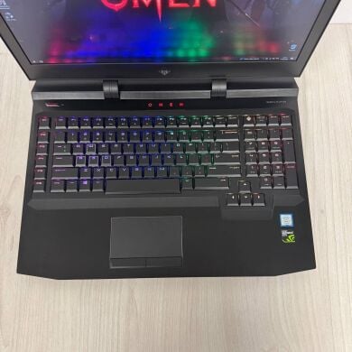 Ігровий ноутбук HP Omen X 17-ap010nr / 17.3" (1920x1080) IPS / Intel Core i7-7700HQ (4 (8) ядра по 2.8 - 3.8 GHz) / 16 GB DDR4 / 1000 GB SSD NVMe / nVidia GeForce GTX 1070, 8 GB GDDR5, 256-bit / WebCam