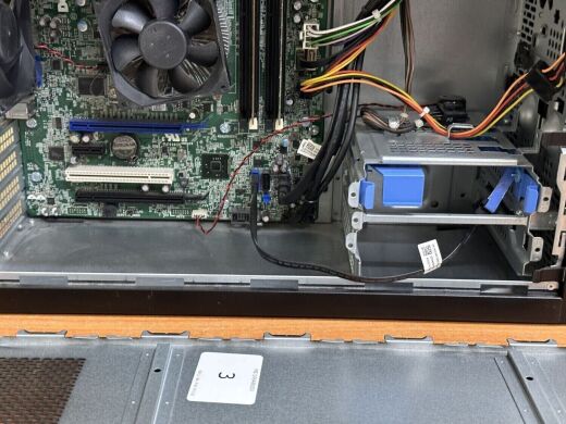 Компьютер Dell Precision T1700 Tower / Intel Core i5-4570 (4 ядра по 3.2 - 3.6 GHz) / 16 GB DDR3 / no HDD / Intel HD Graphics 4600 / 365W / DVD-ROM / DisplayPort Компьютер Dell Precision T1700 Tower / Intel Core i5-4570 (4 ядра по 3.2 - 3.6 GHz) / 16 GB DDR3 / no HDD / Intel HD Graphics 4600 / 365W / DVD-ROM / DisplayPort