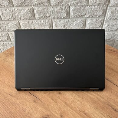 Мобільна робоча станція Б-клас Dell Precision 3530 / 15.6" (1920x1080) IPS / Intel Core i5-8400H (4 (8) ядра по 2.5 - 4.2 GHz) / 16 GB DDR4 / 256 GB SSD / nVidia Quadro P600, 4 GB GDDR5, 128-bit / WebCam