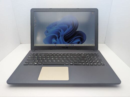 Ноутбук Asus VivoBook 15 X543 / 15.6" (1920x1080) TN / Intel Core i3-7020U (2 (4) ядра по 2.3 GHz) / 12 GB DDR4 / 240 GB SSD / nVidia GeForce MX110, 2 GB GDDR5, 64-bit / WebCam