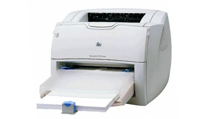 Принтер Б-клас HP LaserJet 1200 / лазерний монохромний друк / 1200x1200 dpi / А4 / 14 стор./хв. / USB 2.0, LPT