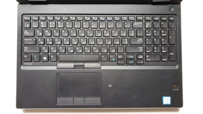 Мобильная рабочая станция Б-класс Dell Precision 7530 / 15.6" (1920x1080) IPS / Intel Core i7-8850H (6 (12) ядер по 2.6 - 4.3 GHz) / 32 GB DDR4 / 128 GB SSD + 512 GB SSD / nVidia Quadro P2000, 4 GB GDDR5, 128-bit / WebCam / Windows 10 Pro
