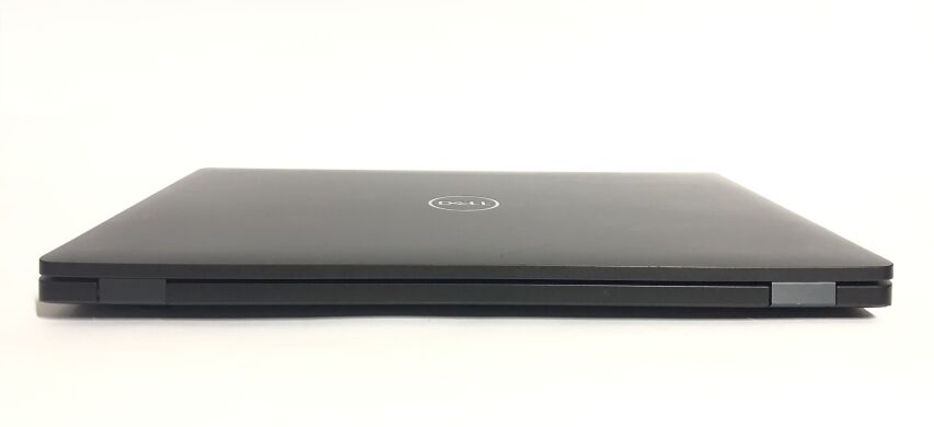 Игровой ноутбук Dell Latitude 5501 / 15.6" (1920x1080) IPS / Intel Core i7-9850H (6 (12) ядра по 2.6 - 4.6 GHz) / 16 GB DDR4 / 512 GB SSD / nVidia GeForce MX150, 2 GB GDDR5, 64-bit / WebCam / Win 11 Pro