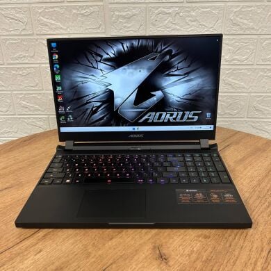 Игровой ноутбук Gigabyte Aorus 15P XD / 15.6" (1920x1080) IPS / Intel Core i7-11800H (8 (16) ядер по 2.3 - 4.6 GHz) / 32 GB DDR4 / 1000 GB SSD / nVidia GeForce RTX 3070, 8 GB GDDR6, 256-bit / WebCam Игровой ноутбук Gigabyte Aorus 15P XD / 15.6" (1920x1080) IPS / Intel Core i7-11800H (8 (16) ядер по 2.3 - 4.6 GHz) / 32 GB DDR4 / 1000 GB SSD / nVidia GeForce RTX 3070, 8 GB GDDR6, 256-bit / WebCam