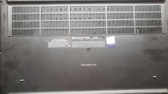 Мобильная рабочая станция Б-класс Dell Precision 7530 / 15.6" (1920x1080) IPS / Intel Core i7-8850H (6 (12) ядер по 2.6 - 4.3 GHz) / 32 GB DDR4 / 128 GB SSD + 512 GB SSD / nVidia Quadro P2000, 4 GB GDDR5, 128-bit / WebCam / Windows 10 Pro