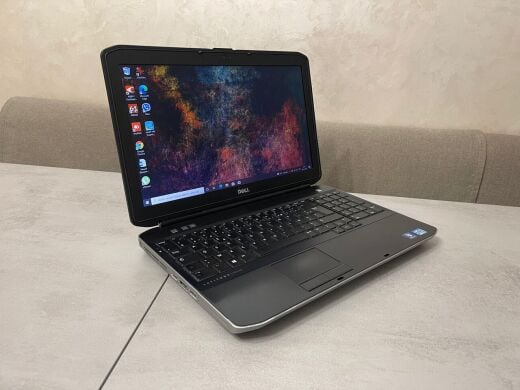 Ноутбук Dell Latitude E5530 / 15.6" (1366x768) TN LED / Intel Core i7-3540M (2 (4) ядра по 3.0 - 3.7 GHz) / 8 GB DDR3 / 180 GB SSD / Intel HD Graphics 4000 / DVD-RW / WebCam 