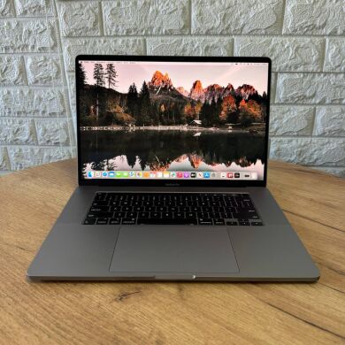 Ультрабук Apple MacBook Pro 16 2019 A2141 / 16" (3072x1920) IPS / Intel Core i9-9980HK (8 (16) ядер по 2.4 - 5.0 GHz) / 32 GB DDR4 / 1000 GB SSD / AMD Radeon Pro 5500M, 8 GB GDDR6, 128-bit / WebCam / MacOS Ультрабук Apple MacBook Pro 16 2019 A2141 / 16" (3072x1920) IPS / Intel Core i9-9980HK (8 (16) ядер по 2.4 - 5.0 GHz) / 32 GB DDR4 / 1000 GB SSD / AMD Radeon Pro 5500M, 8 GB GDDR6, 128-bit / WebCam / MacOS