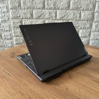 Ігровий ноутбук Lenovo Legion 5 15ARP8 / 15.6" (2560x1440) IPS / AMD Ryzen 7 7735HS (8 (16) ядер 3.2 - 4.75 GHz) / 16 GB DDR4 / 1000 GB SSD / nVidia GeForce RTX 4060, 8 GB GDDR6, 128-bit / WebCam