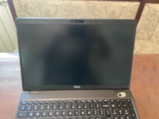 Ультрабук Dell Latitude 5501 / 15.6" (1920x1080) IPS / Intel Core i7-9850H (6 (12) ядер по 2.6 - 4.6 GHz) / 16 GB DDR4 / 512 GB SSD / Intel UHD Graphics 630 / WebCam