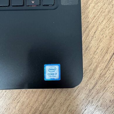 Ігровий ноутбук Б-клас Razer Blade 14 RZ09-0195 / 14" (1920x1080) IPS / Intel Core i7-7700HQ (4 (8) ядра по 2.8 - 3.8 GHz) / 16 GB DDR4 / 256 GB SSD NVMe / nVidia GeForce GTX 1060, 6 GB GDDR5, 192-bit / WebCam