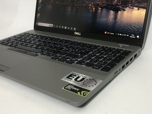 Мобільна робоча станція Б-клас Dell Precision 3551 / 15.6" (1920x1080) IPS / Intel Core i7-10750H (6 (12) ядер по 2.6 - 5.0 GHz) / 16 GB DDR4 / 256 GB SSD NVMe / nVidia Quadro P620, 4 GB GDDR5, 128-bit / WebCam / Win 10 Pro