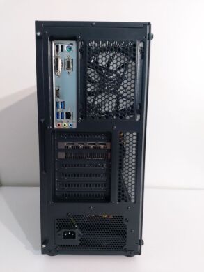 Ігровий ПК AeroCool PGS FALCON-A-BK-V1 FRGB Tower / Intel Core i5-8500 (6 ядер по 3.0 - 4.1 GHz) / 32 GB DDR4 / 256 GB SSD M.2 + 1000 GB SSD / AMD Radeon RX 5700, 8 GB GDDR6, 256-bit / 600W + Мишка, клавіатура, кабелі HDMI та живлення