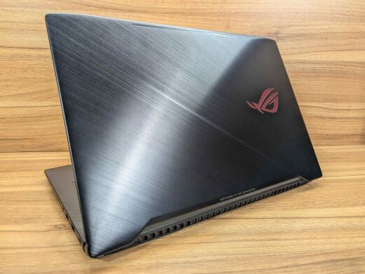 Игровой ноутбук Asus Strix GL703VM / 17.3" (1920x1080) IPS / Intel Core i7-7700HQ (4 (8) ядра по 2.8 - 3.8 GHz) / 16 GB DDR4 / 512 GB SSD / nVidia GeForce GTX 1060, 6 GB GDDR5, 192-bit / WebCam / Windows 10