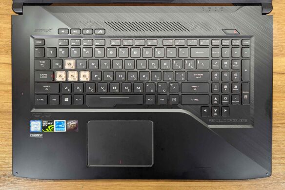 Игровой ноутбук Asus Strix GL703VM / 17.3" (1920x1080) IPS / Intel Core i7-7700HQ (4 (8) ядра по 2.8 - 3.8 GHz) / 16 GB DDR4 / 512 GB SSD / nVidia GeForce GTX 1060, 6 GB GDDR5, 192-bit / WebCam / Windows 10