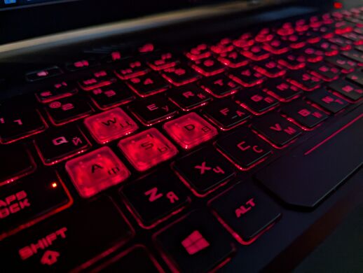 Игровой ноутбук Asus Strix GL703VM / 17.3" (1920x1080) IPS / Intel Core i7-7700HQ (4 (8) ядра по 2.8 - 3.8 GHz) / 16 GB DDR4 / 512 GB SSD / nVidia GeForce GTX 1060, 6 GB GDDR5, 192-bit / WebCam / Windows 10