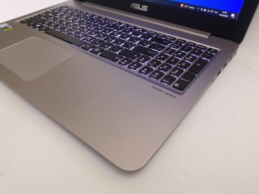 Ігровий ноутбук Asus ZenBook UX510UX / 15.6" (1920x1080) IPS / Intel Core i7-6500U (2 (4) ядра по 2.5 - 3.1 GHz) / 16 GB DDR4 / 256 GB SSD + 1000 GB HDD / nVidia GeForce GTX 950M, 4 GB GDDR3, 128-bit / WebCam / HDMI / Windows 10 Pro