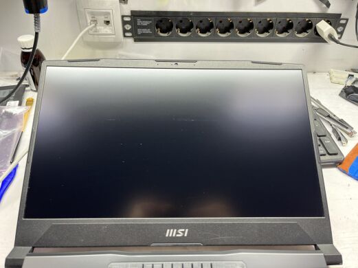 Игровой ноутбук Б-класс MSI Katana 15 B13VEK-277US / 15.6" (1920x1080) IPS / Intel Core i7-13620H (10 (16) ядра по 3.6 - 4.9 GHz) / 16 GB DDR5 / 960 GB SSD / nVidia GeForce RTX 4050, 6 GB GDDR6, 96-bit / WebCam