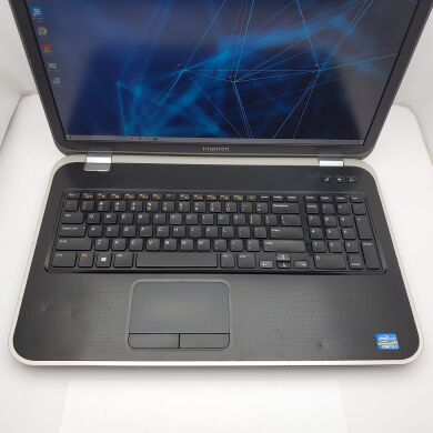 Ігровий ноутбук Dell Inspiron 7720 / 17.3" (1920х1080) TN / Intel Core i7-3630QM (4 (8) ядра по 2.4 - 3.4 GHz) / 8 GB DDR3 / 240 GB SSD / nVidia GeForce GT 650M, 2 GB GDDR5, 128-bit / WebCam / DVD-ROM