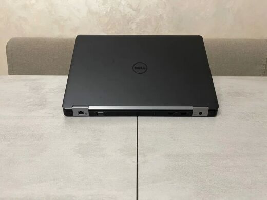 Игровой ноутбук Dell Latitude E5570 / 15.6" (1920x1080) IPS / Intel Core i7-6820HQ (4 (8) ядра по 2.7 - 3.6 GHz) / 16 GB DDR4 / 256 GB SSD NEW / AMD Radeon R7 M370, 2 GB GDDR5, 128-bit / WebCam / HDMI