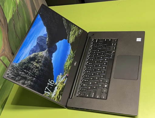 Робоча станція Dell Precision 5510 / 15.6" (1920x1080) IPS / Intel Core i7-6820HQ (4 (8) ядра по 2.7 - 3.6 GHz) / 16 GB DDR4 / 256 GB SSD / nVidia Quadro M1000M, 2 GB GDDR5, 128-bit / WebCam