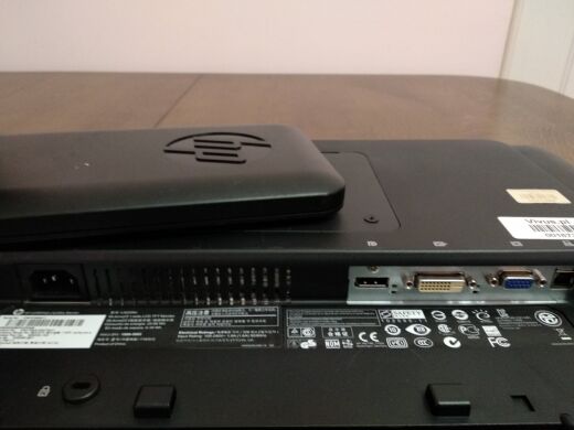 Монитор HP LA2306x / 23" (1920x1080) TN / 1x DP, 1x VGA, 1x DVI, USB-Hub