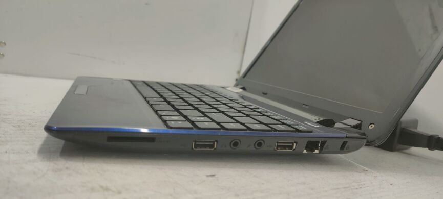 Нетбук Asus Eee PC 1201N / 12.1" (1366x768) TN / Intel Atom 330 (2 ядра по 1.6 GHz) / 4 GB DDR2 / 120 GB SSD / nVidia ION Graphics / WebCam / АКБ не держит Нетбук Asus Eee PC 1201N / 12.1" (1366x768) TN / Intel Atom 330 (2 ядра по 1.6 GHz) / 4 GB DDR2 / 120 GB SSD / nVidia ION Graphics / WebCam / АКБ не держит