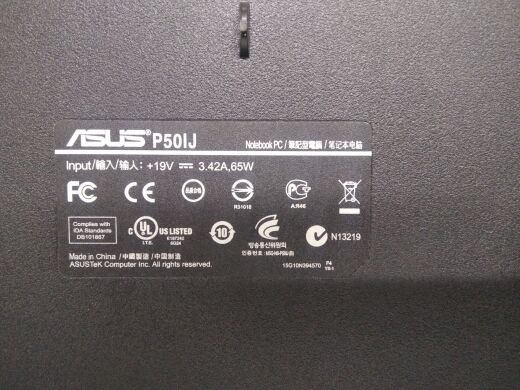 Ноутбук Asus P50IJ / 15.6" (1366x768) TN / Intel Pentium T4400 (2 ядра по 2.2 GHz) / 4 GB DDR2 / 200 GB HDD / Intel GMA 4500M Graphics / WebCam / АКБ не держит