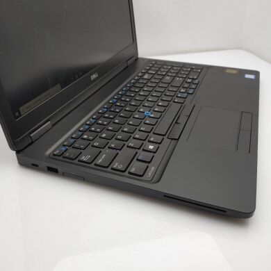 Ігровий ноутбук Dell Latitude 5580 / 15.6" (1920x1080) IPS / Intel Core i7-7820HQ (4 (8) ядра по 2.9 - 3.9 GHz) / 8 GB DDR4 / 128 GB SSD / nVidia GeForce 940MX, 2 GB GDDR5, 64-bit / WebCam / Win 10 Pro