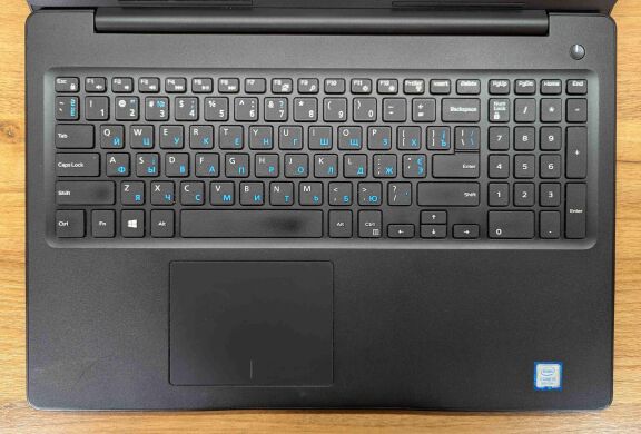 Ноутбук Dell Latitude 3590 / 15.6" (1920x1080) IPS / Intel Core i5-8250U (4 (8) ядра по 1.6 - 3.4 GHz) / 16 GB DDR4 / 512 GB SSD / Intel UHD Graphics 620 / WebCam / Windows 10