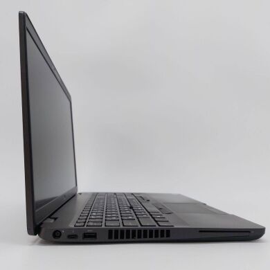 Ноутбук Dell Latitude 5500 / 15.6" (1920x1080) IPS / Intel Core i7-8665U (4 (8) ядра по 1.9 - 4.8 GHz) / 16 GB DDR4 / 256 GB SSD / Intel UHD Graphics / WebCam / HDMI Ноутбук Dell Latitude 5500 / 15.6" (1920x1080) IPS / Intel Core i7-8665U (4 (8) ядра по 1.9 - 4.8 GHz) / 16 GB DDR4 / 256 GB SSD / Intel UHD Graphics / WebCam / HDMI