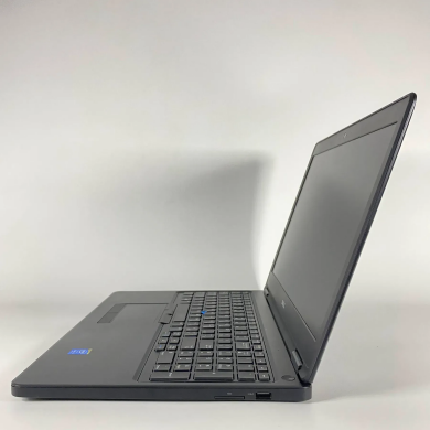 Ноутбук Dell Latitude E5550 / 15.6" (1366x768) TN / Intel Core i5-5300U (2 (4) ядра по 2.3 - 2.9 GHz) / 16 GB DDR3 / 256 GB SSD / Intel HD Graphics 5500 / WebCam / HDMI