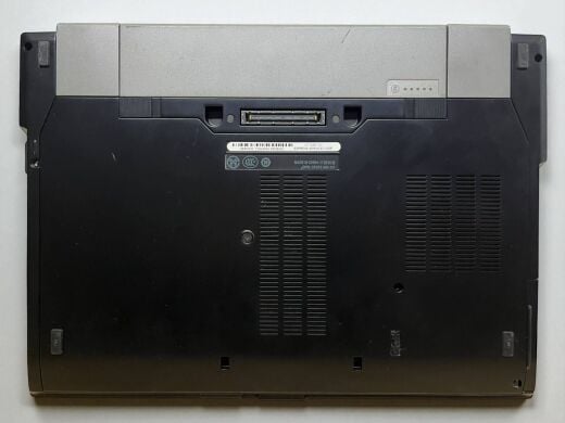 Ноутбук Dell Latitude E6410 / 14" (1440x900) TN / Intel Core i7-640M (2 (4) ядра по 2.8 - 3.46 GHz) / 4 GB DDR3 / 320 GB HDD / nVidia NVS 3100M, 512 MB GDDR3, 64-bit / АКБ не держит