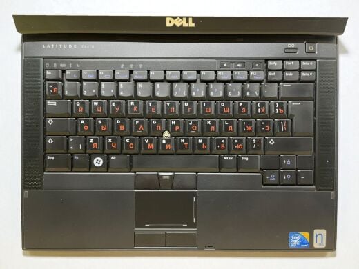 Ноутбук Dell Latitude E6410 / 14" (1440x900) TN / Intel Core i7-640M (2 (4) ядра по 2.8 - 3.46 GHz) / 4 GB DDR3 / 320 GB HDD / nVidia NVS 3100M, 512 MB GDDR3, 64-bit / АКБ не держит