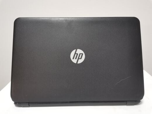 Ноутбук HP 250 G3 / 15.6" (1366x768) TN / Intel Core i3-4005U (2 (4) ядра по 1.7 GHz) / 4 GB DDR3 / 120 GB SSD / WebCam Ноутбук HP 250 G3 / 15.6" (1366x768) TN / Intel Core i3-4005U (2 (4) ядра по 1.7 GHz) / 4 GB DDR3 / 120 GB SSD / WebCam