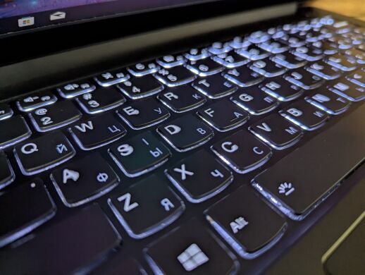 Ультрабук Lenovo IdeaPad 530s-14ARR / 14" (1920x1080) IPS / AMD Ryzen 5-2500U (4 (8) ядра по 2.0 - 3.6 GHz) / 8 GB DDR4 / 256 GB SSD / AMD Radeon Vega 8 Graphics / WebCam / Windows 10