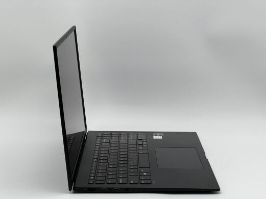 Ультрабук LG Gram 16Z90Q / 16" (2560x1600) IPS / Intel Core i7-1260P (12 (16) ядер по 3.4 - 4.7 GHz) / 16 GB DDR5 / 480 GB SSD / Intel Iris Xe Graphics / WebCam