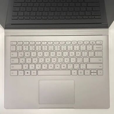 Ультрабук Б-клас Microsoft Surface Book / 13.5" (3000x2000) IPS Touch / Intel Core i7-6600U (2 (4) ядра по 2.6 - 3.4 GHz) / 16 GB DDR3 / 512 GB SSD / nVidia GeForce 940M, 1 GB GDDR5, 64-bit / WebCam / miniDP Ультрабук Б-клас Microsoft Surface Book / 13.5" (3000x2000) IPS Touch / Intel Core i7-6600U (2 (4) ядра по 2.6 - 3.4 GHz) / 16 GB DDR3 / 512 GB SSD / nVidia GeForce 940M, 1 GB GDDR5, 64-bit / WebCam / miniDP