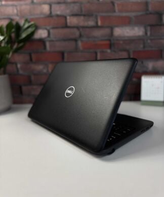 Нетбук Dell Latitude 3190 / 11.6" (1366x768) TN / Intel Pentium Silver N5000 (4 ядра по 1.1 - 2.7 GHz) / 4 GB DDR4 / 128 GB SSD / Intel UHD Graphics 605 / WebCam Нетбук Dell Latitude 3190 / 11.6" (1366x768) TN / Intel Pentium Silver N5000 (4 ядра по 1.1 - 2.7 GHz) / 4 GB DDR4 / 128 GB SSD / Intel UHD Graphics 605 / WebCam