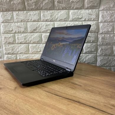 Ноутбук Б-клас Dell Latitude 5495 / 14" (1920x1080) IPS / AMD Ryzen 5 PRO 2500U (4 (8) ядра по 2.0 - 3.6 GHz) / 8 GB DDR4 / 480 GB SSD / AMD Radeon Vega 8 Graphics / WebCam