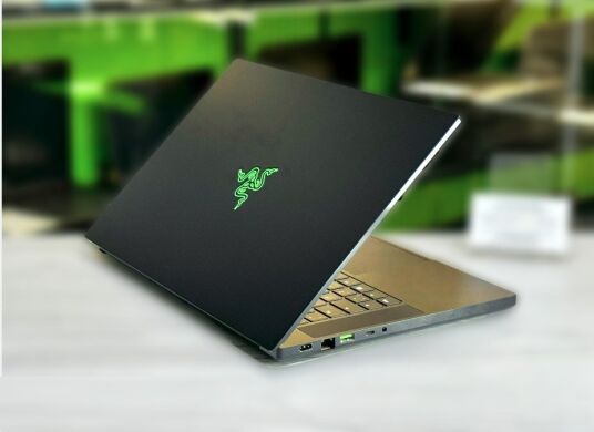 Ігровий ноутбук Razer Blade 15 RZ09 / 15.6" (1920x1080) IPS / Intel Core i7-9750H (6 (12) ядер по 2.6 - 4.5 GHz) / 16 GB DDR4 / 128 GB SSD + 1000 GB HDD / nVidia GeForce GTX 1660 Ti, 6 GB GDDR6, 192-bit / WebCam / Win 10 Home