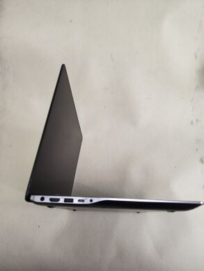 Ноутбук Samsung ATIV Book 9 Pro NP940Z5L / 15.6" (3840x2160) IPS Touch / Intel Core i7-6700HQ (4 (8) ядра по 2.6 - 3.5 GHz) / 16 GB DDR4 / 256 GB SSD / nVidia GeForce GTX 950M, 2 GB GDDR5, 128-bit / WeCam