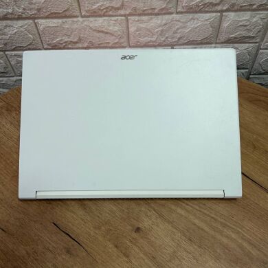 Ігровий ультрабук Б-клас Acer ConceptD CM515-51 / 15.6" (3840x2160) IPS / Intel Core i7-8705G (4 (8) ядра по 3.1 - 4.1 GHz) / 16 GB DDR4 / 512 GB SSD / AMD Radeon RX Vega M GL, 4 GB HBM2, 1024-bit / WebCam