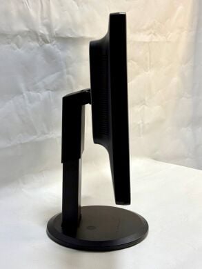 Монитор Iiyama ProLite E2409HDS / 24" (1920x1080) TN / VGA, DVI, HDMI, Audio / Встроенные колонки 2x 2W / VESA 100x100 + Кабель питания