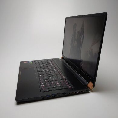 Ігровий ноутбук Б-клас MSI GS75 Stealth 9SG / 17.3" (1920x1080) IPS / Intel Core i9-9880H (8 (16) ядер по 2.3 - 4.8 GHz) / 32 GB DDR4 / 1000 GB SSD / nVidia GeForce RTX 2080 Max-Q, 8 GB GDDR6, 256-bit / WebCam / Win 10 Pro