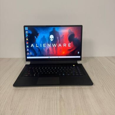 Ігровий ноутбук Б-клас Dell Alienware X15 R1 White / 15.6" (1920x1080) IPS / Intel Core i7-11800H (8 (16) ядер по 2.3 - 4.6 GHz) / 16 GB DDR4 / 512 GB SSD NVMe / nVidia GeForce RTX 3070, 8 GB GDDR6, 256-bit / WebCam