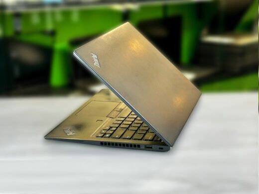 Ультрабук Lenovo ThinkPad T495s / 14" (1920x1080) IPS / AMD Ryzen 5 PRO 3500U (4 (8) ядра по 2.1 - 3.7 GHz) / 16 GB DDR4 / 256 GB SSD M.2 / AMD Radeon Vega 8 Graphics / WebCam / Win 10 Pro