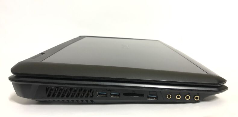 Ігровий ноутбук MSI GT70 2OC / 17.3" (1920x1080) TN / Intel Core i7-4700MQ (4 (8) ядра по 2.4 - 3.4 GHz) / 32 GB DDR4 / 256 GB SSD + 1000 GB HDD / nVidia GeForce GTX 770M, 3 GB GDDR5, 192-bit / WebCam / DVD-ROM